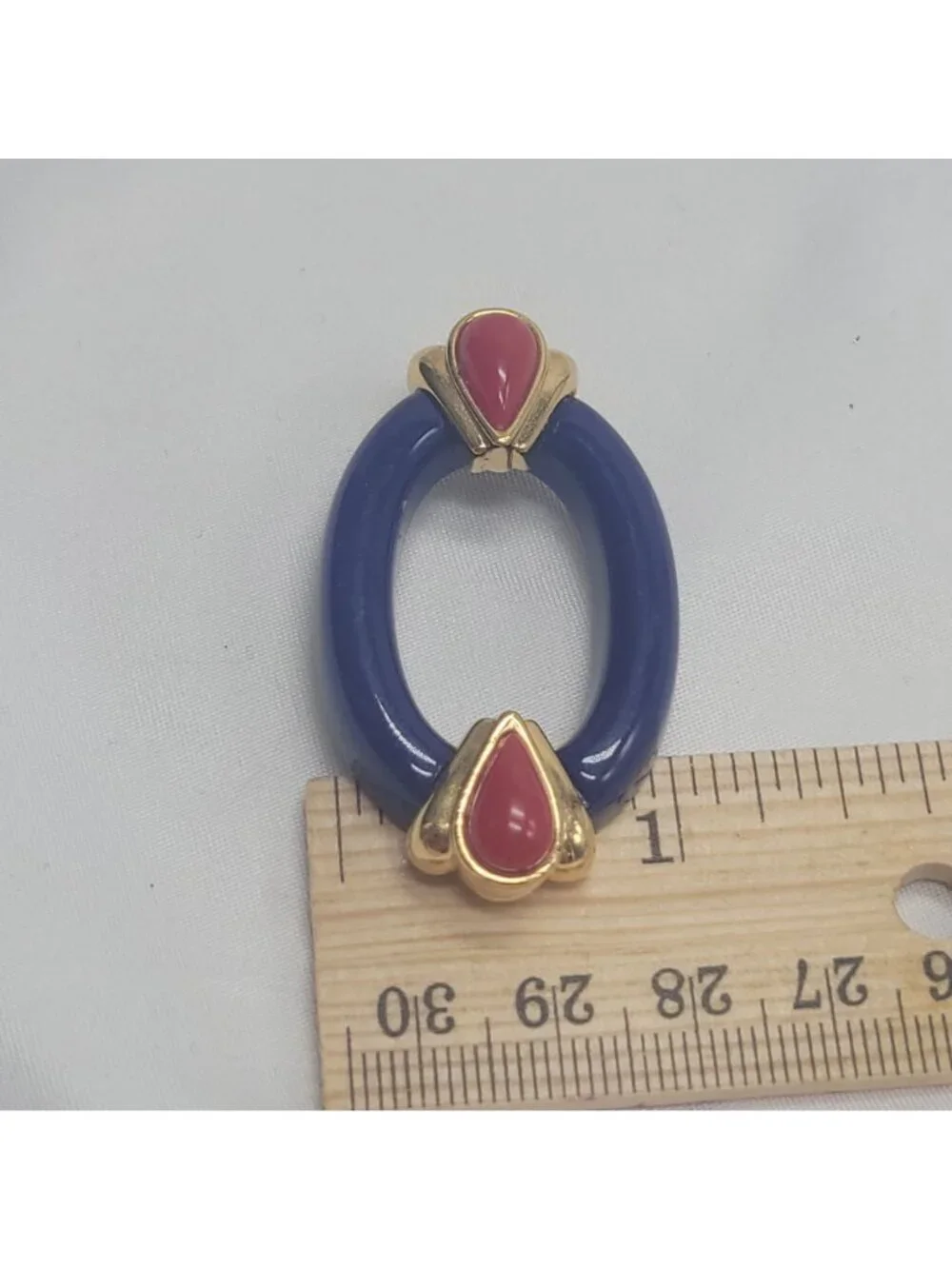 Vintage Gold & Blue Oval Brooch With Red Tear-Drop Accents Retro Pin Style 2"×1" - Picture 11 of 11